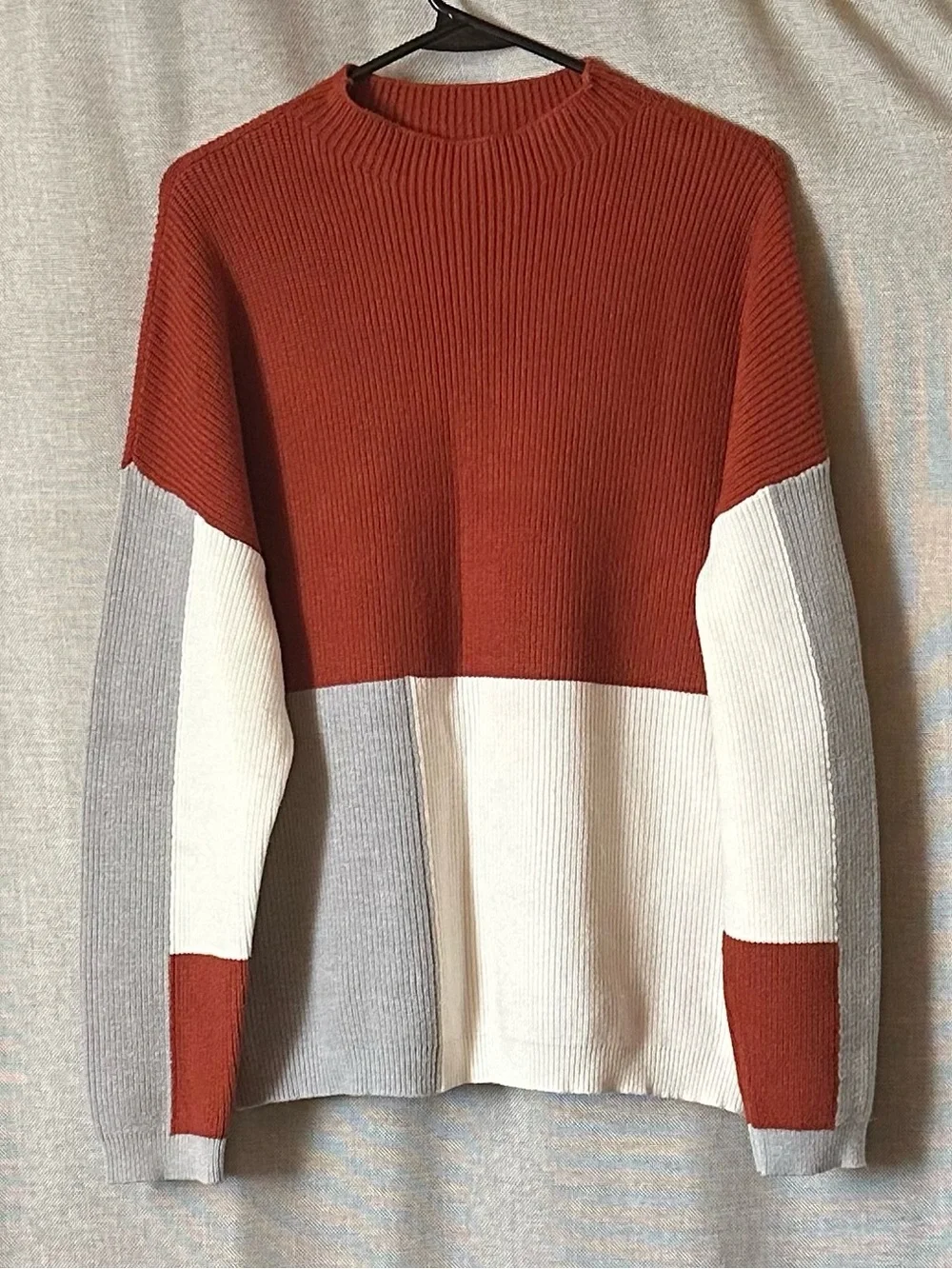 Roolee•colorblock mock-neck sweater•large•viscose blend•rust orange/cream/gray